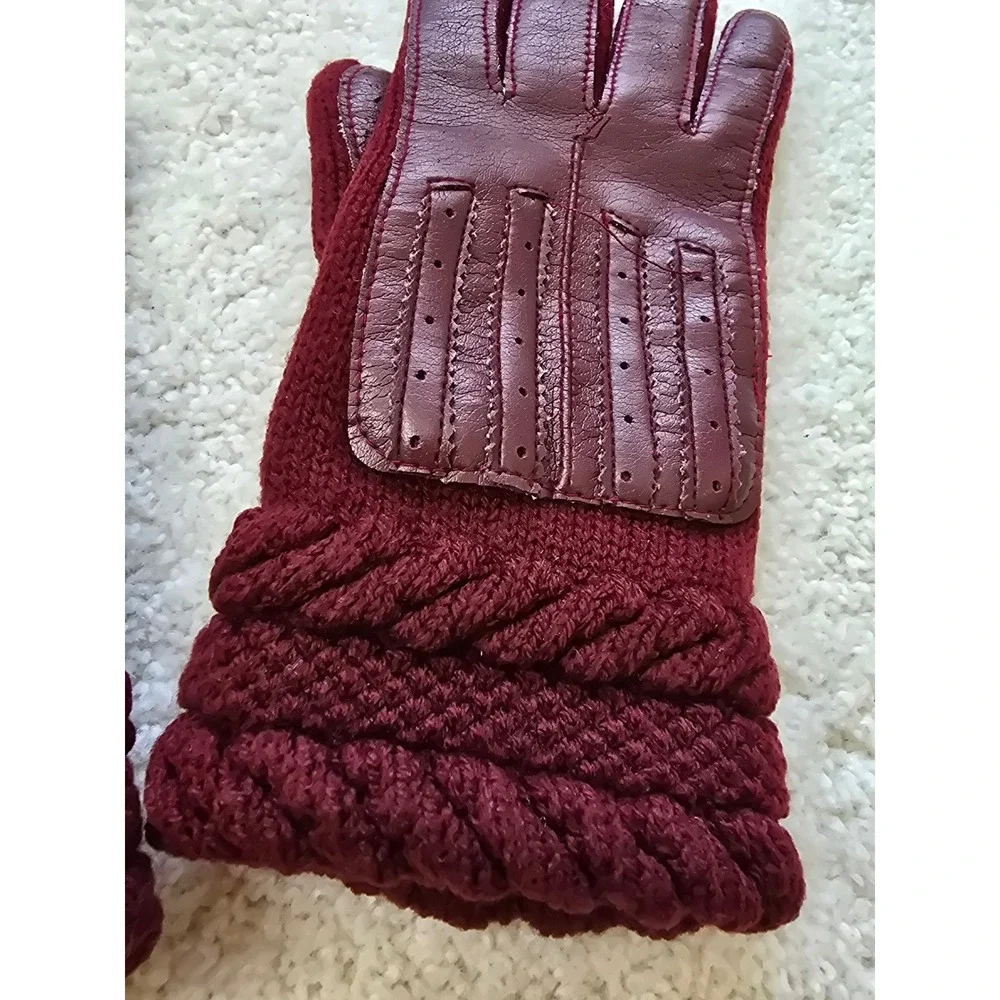 Vintage Womens Burgundy‎ Knit Gloves Lined Winter Warm Fashion Accessories 1970s